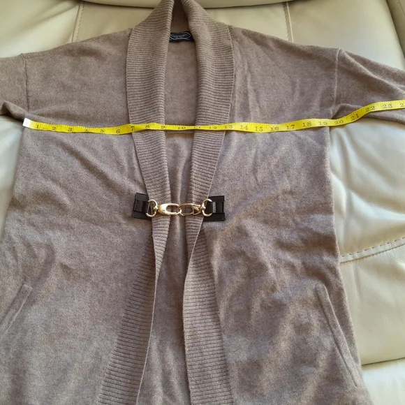 MAGASHONI New York 100 % cashmere cardigan size S